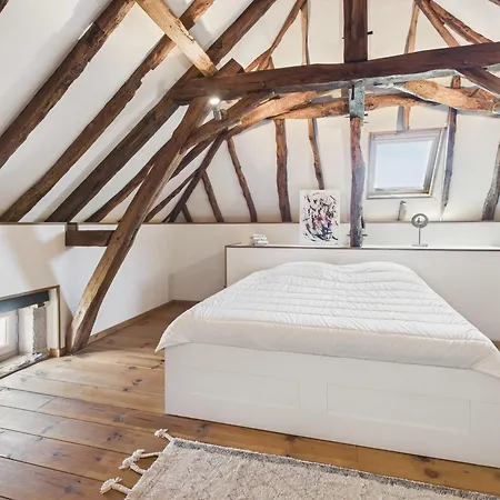 A La Campagne, Belle Maison Pour 8 Avec Piscine