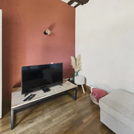A La Campagne, Belle Maison Pour 8 Avec Piscine *